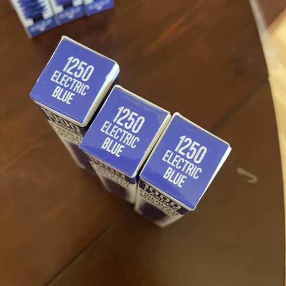 Hard Candy 1000 Lashes Fiberized Lash Weave Mascara. - Picture 3 of 5